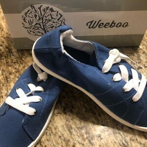 Women's Classic Slip-On Comfort Fashion Sneaker  5108  Size 8 NWT Boutique